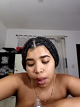 Snapshot of MadissonRizz chatting on October 2, 5:01 am MadissonRizz online show from October 2, 5:01 am