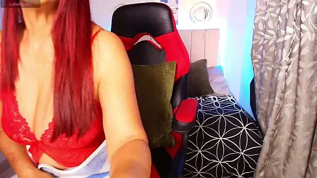 Naomi Redd online show from October 21, 8:24 pm