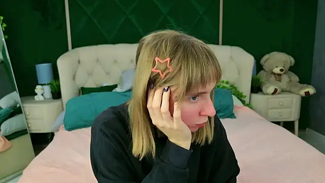 Beverly Gomes online show from October 1, 3:28 pm