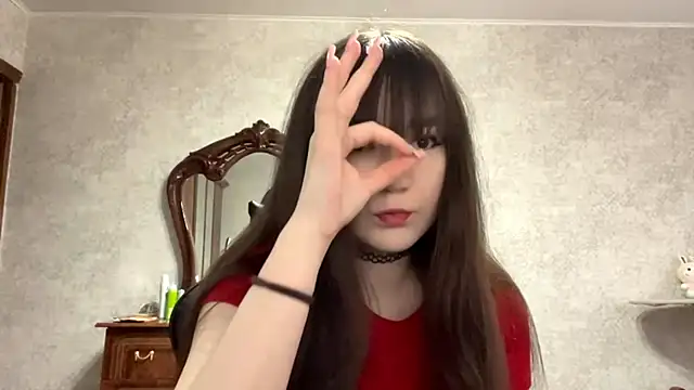 Pikmigirl18 online show from October 13, 9:45 am