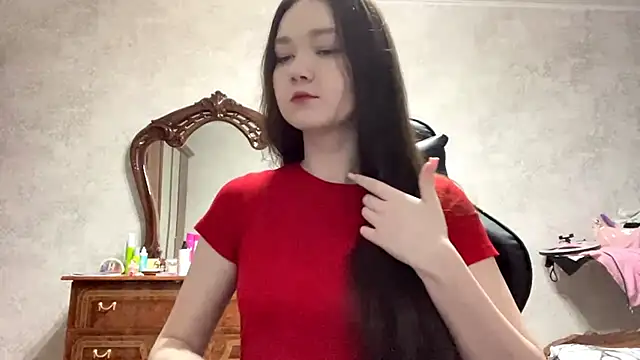 Pikmigirl18 online show from October 5, 1:49 pm