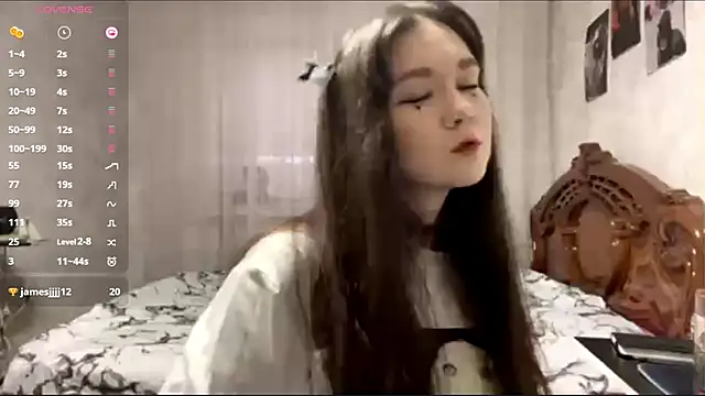 Pikmigirl18 online show from November 1, 12:42 pm