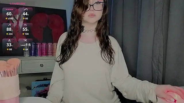 hornyprincess19 online show from July 9, 4:53 pm