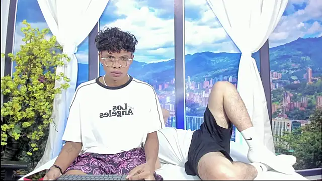 SluttyBoyDuo online show from September 16, 5:04 am