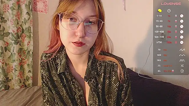 Snapshot of ohmycheryl chatting on September 28, 2:11 pm ohmycheryl online show from September 28, 2:11 pm