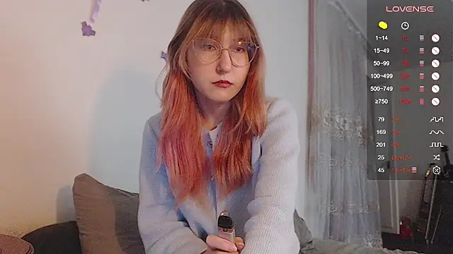 Snapshot of ohmycheryl chatting on October 27, 7:08 pm ohmycheryl online show from October 27, 7:08 pm