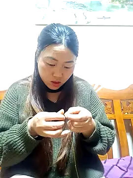 Snapshot of siki-00 chatting on October 29, 1:47 pm siki-00 online show from October 29, 1:47 pm