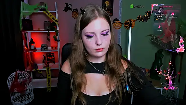 melani bumm online show from October 31, 9:24 am