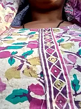 Snapshot of your_favourite_bhabhi chatting on November 1, 9:46 am your favourite bhabhi online show from November 1, 9:46 am