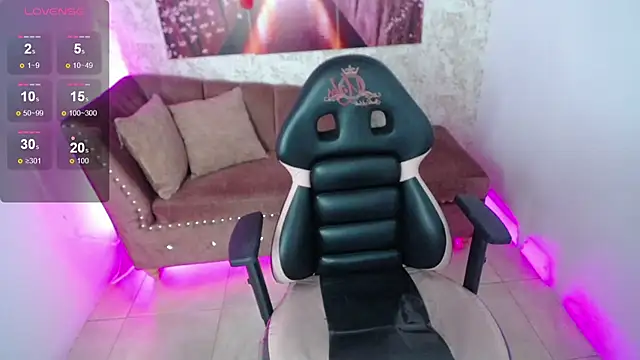 Ariannaa m online show from September 25, 7:45 pm