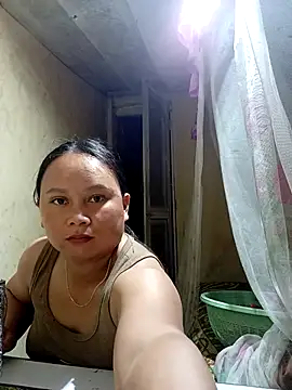 Snapshot of -Kitty-92 chatting on October 9, 1:32 am -Kitty-92 online show from October 9, 1:32 am