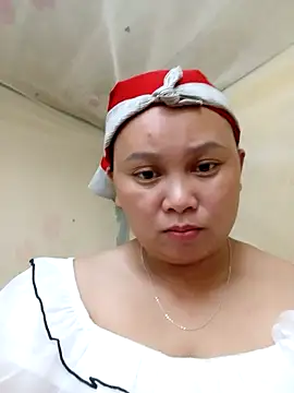 Snapshot of -Kitty-92 chatting on October 26, 11:22 pm -Kitty-92 online show from October 26, 11:22 pm