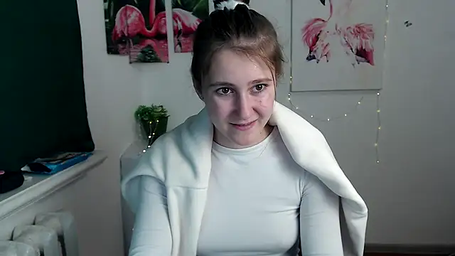 Snapshot of Milka_kamila chatting on October 25, 12:35 pm Milka kamila online show from October 25, 12:35 pm