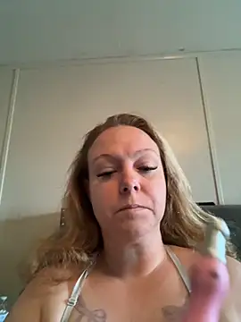 roughdiamond35 online show from September 19, 5:23 pm