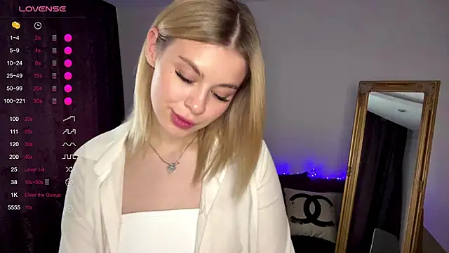 Lil Elisa online show from October 14, 10:29 am