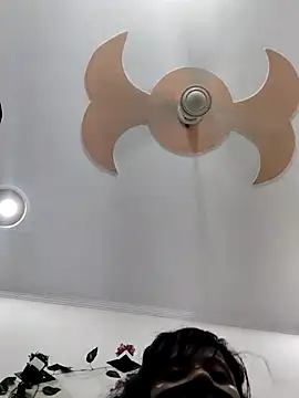 Snapshot of aliyaa9900 chatting on September 27, 11:01 pm aliyaa9900 online show from September 27, 11:01 pm