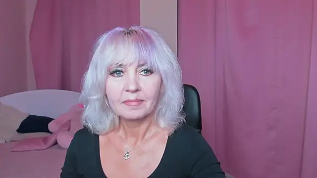 MissVall online show from September 17, 3:54 pm