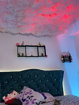 Daisys Fun online show from October 8, 9:46 am