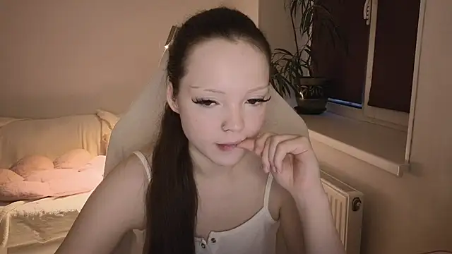 linakims online show from September 14, 4:27 pm