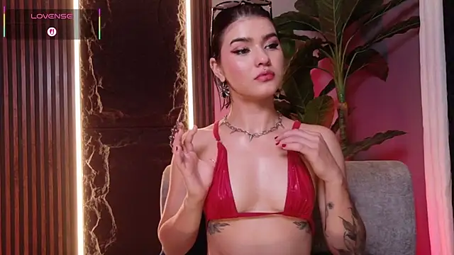 Snapshot of La_Diabla_111_ chatting on October 27, 9:31 pm La Diabla 111  online show from October 27, 9:31 pm