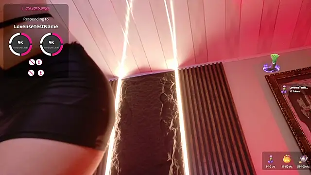 Snapshot of La_Diabla_111_ chatting on October 13, 7:16 pm La Diabla 111  online show from October 13, 7:16 pm