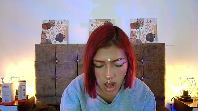 Snapshot of Dulce_Bella_ chatting on September 24, 1:32 pm Dulce Bella  online show from September 24, 1:32 pm