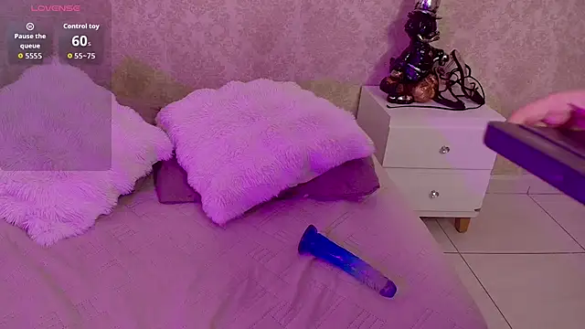 violerr 01 online show from October 6, 9:41 pm