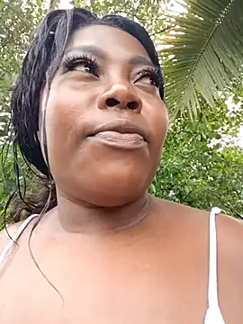 Snapshot of nini-will chatting on October 10, 2:44 pm nini-will online show from October 10, 2:44 pm