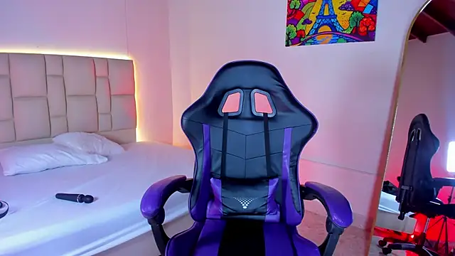 Snapshot of JennyLawrence chatting on October 29, 8:44 pm JennyLawrence online show from October 29, 8:44 pm