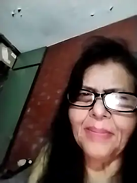 tishaluck29 online show from September 14, 1:25 am