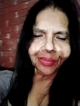 tishaluck29 online show from September 11, 8:14 am