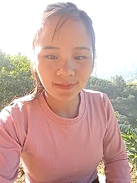 Snapshot of Suni2345 chatting on October 10, 1:43 am Suni2345 online show from October 10, 1:43 am