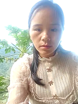 Snapshot of Suni2345 chatting on October 17, 1:53 am Suni2345 online show from October 17, 1:53 am