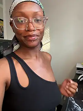 xBbyCakesx online show from September 15, 12:57 pm
