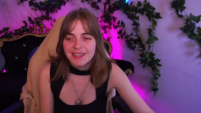 Snapshot of ShinyfromUa chatting on October 26, 10:16 pm ShinyfromUa online show from October 26, 10:16 pm