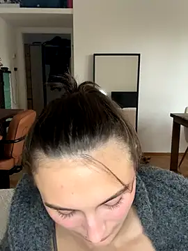 Snapshot of SophiiaStarr chatting on September 12, 2:35 pm SophiiaStarr online show from September 12, 2:35 pm