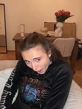 Snapshot of SophiiaStarr chatting on October 27, 7:19 pm SophiiaStarr online show from October 27, 7:19 pm