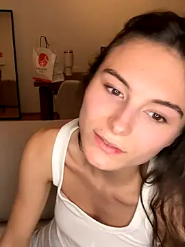 Snapshot of SophiiaStarr chatting on November 2, 5:38 pm SophiiaStarr online show from November 2, 5:38 pm