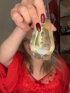 Nayvessa online show from November 18, 7:15 pm