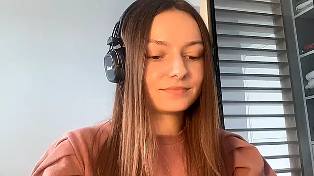 Snapshot of SoulHiperAgne_ chatting on September 19, 9:52 am SoulHiperAgne  online show from September 19, 9:52 am