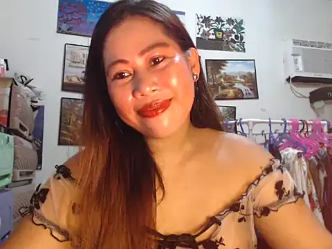 Snapshot of filipina_beauty chatting on November 2, 1:20 am filipina beauty online show from November 2, 1:20 am