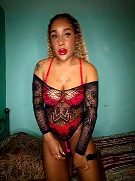 Snapshot of Queen_Amara chatting on October 26, 2:40 am Queen Amara online show from October 26, 2:40 am