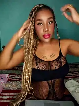 Snapshot of Queen_Amara chatting on October 30, 3:31 am Queen Amara online show from October 30, 3:31 am