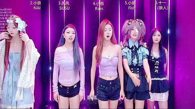 Snapshot of queen-001 chatting on October 11, 11:40 pm queen-001 online show from October 11, 11:40 pm