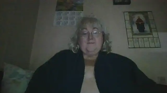 Snapshot of Lala-Love56 chatting on October 20, 8:12 pm Lala-Love56 online show from October 20, 8:12 pm