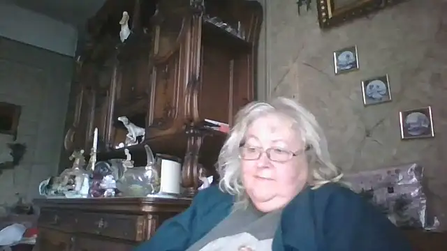 Snapshot of Lala-Love56 chatting on October 6, 1:39 pm Lala-Love56 online show from October 6, 1:39 pm