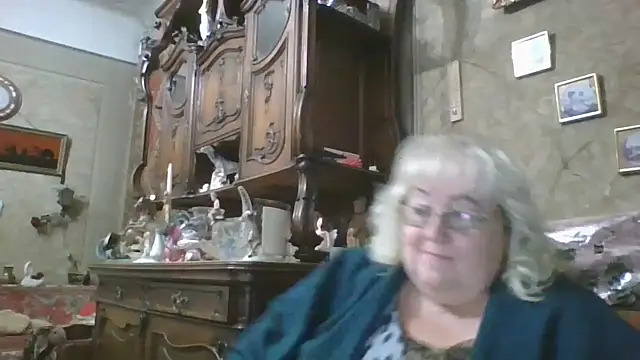 Snapshot of Lala-Love56 chatting on September 23, 5:33 pm Lala-Love56 online show from September 23, 5:33 pm