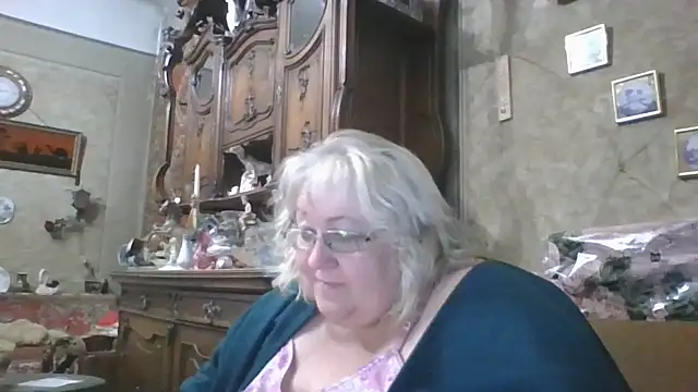 Snapshot of Lala-Love56 chatting on September 26, 7:44 pm Lala-Love56 online show from September 26, 7:44 pm