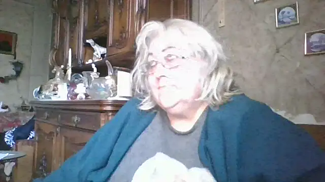 Snapshot of Lala-Love56 chatting on October 10, 12:54 pm Lala-Love56 online show from October 10, 12:54 pm