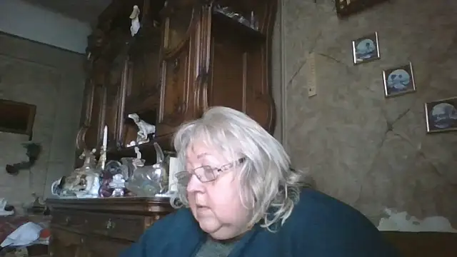 Snapshot of Lala-Love56 chatting on October 7, 1:59 pm Lala-Love56 online show from October 7, 1:59 pm